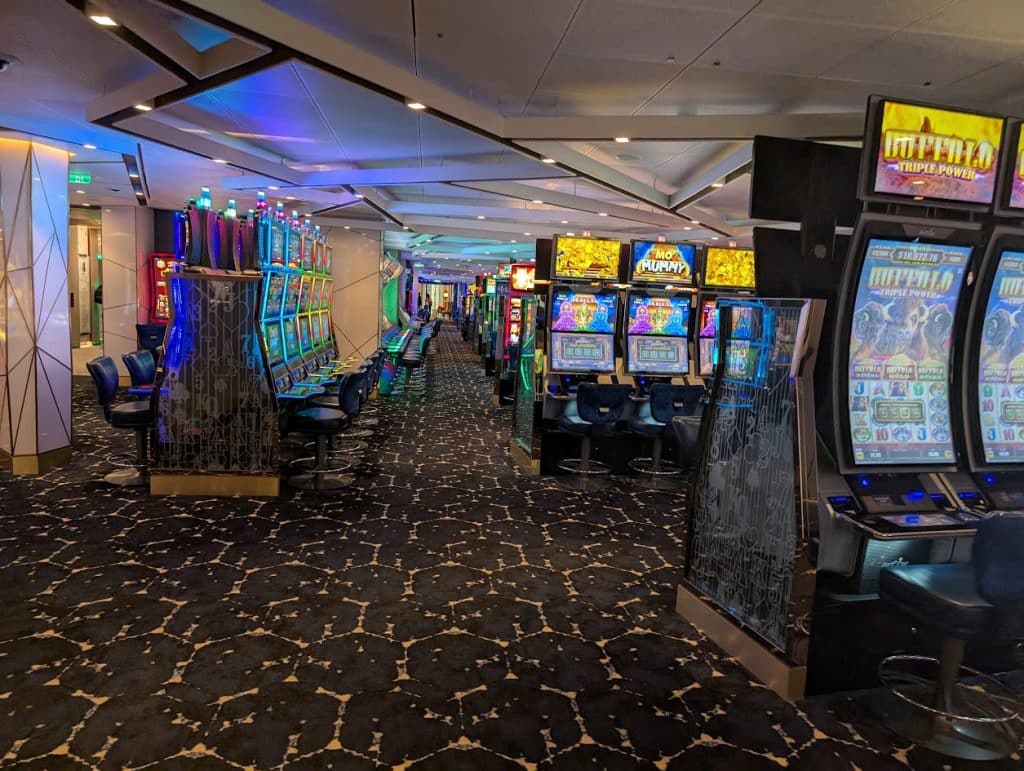 celebrity apex slots
