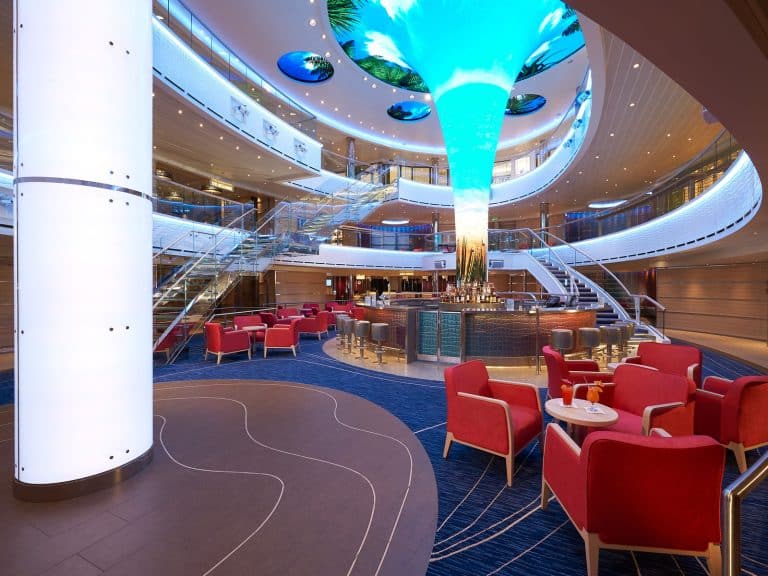carnival horizon atrium