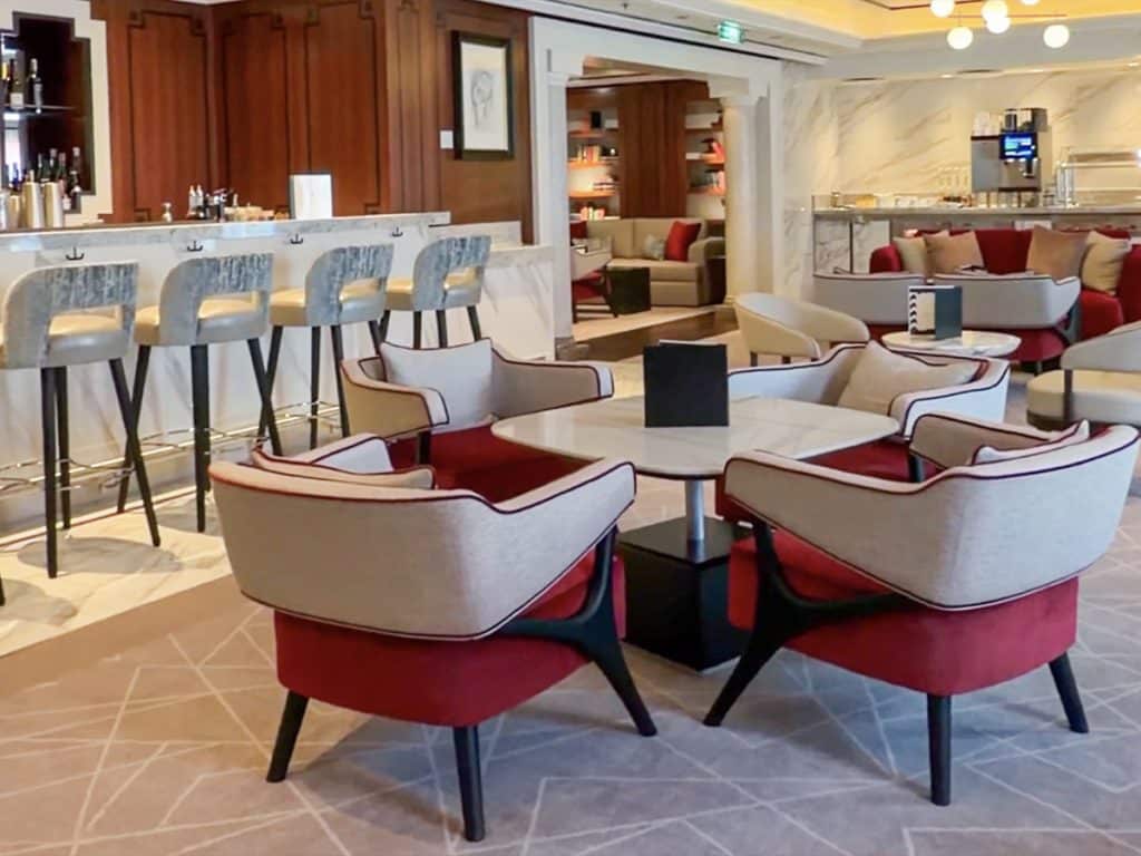 the retreat lounge on celebrity reflection