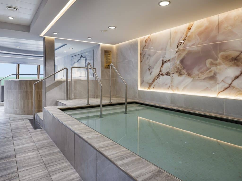 thalassotherapy pool on norwegian gem