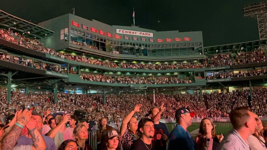 fenway park zac brown band