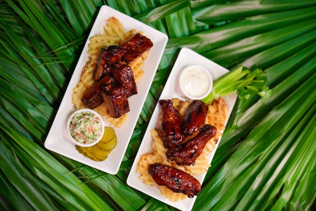 low tide smoke bbq and wings