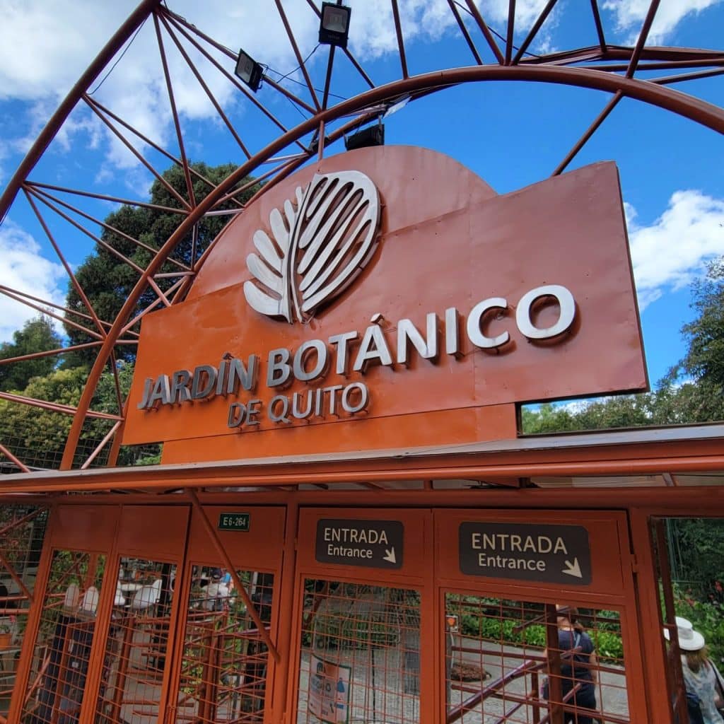 quito botanical garden entrance