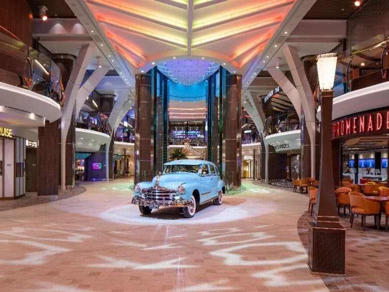 royal caribbean utopia of the seas royal promenade
