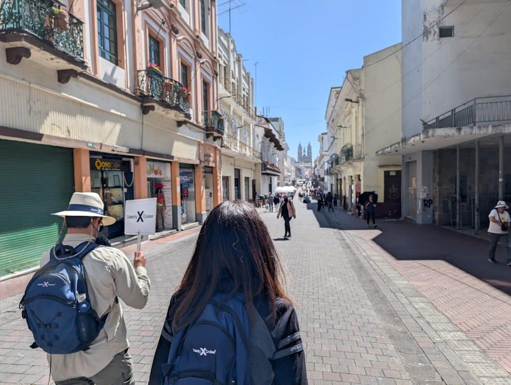 quito on foot with celebrity sign