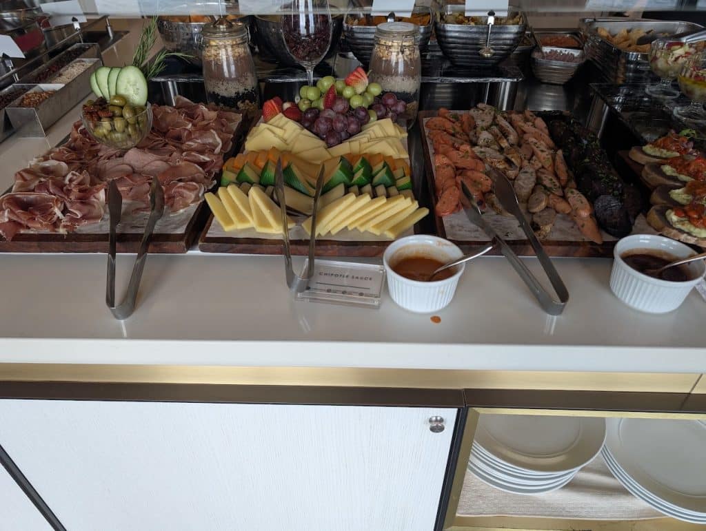 azteca lunch buffet