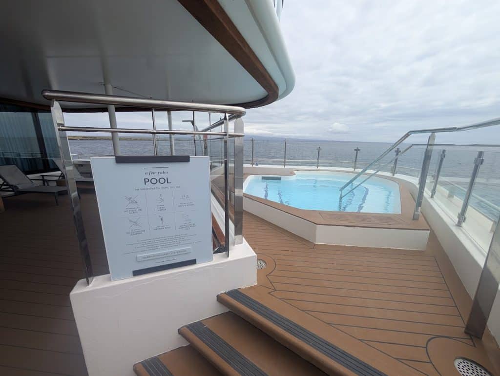 celebrity flora pool